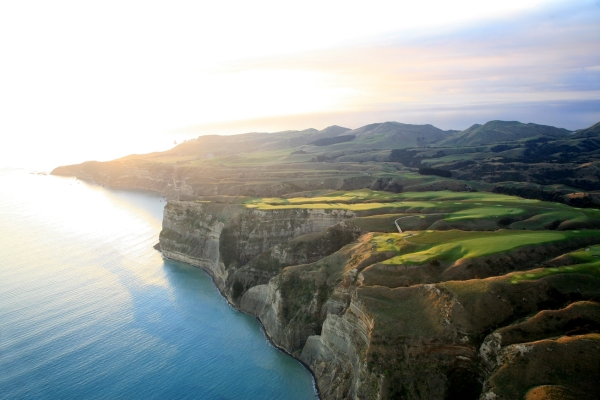 Luxe New Zealand Semi Private Tour 深度紐西蘭 • 半私人包團 - 南北島