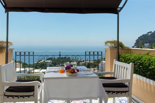 Capri Tiberio Palace - 卡普里蒂貝宮酒店 - 義大利, 卡普里 | 包團 | 度身訂造 | 豪華旅遊 | Luxury Travel | Private Tours | Tailor Made Trips | Luxe Travel  (Luxe Travel ∙ Luxury travel  ∙ Luxury holiday  ∙ Luxe Tour  ∙ 特色尊貴包團 ∙  商務旅遊 ∙  自由行套票 ∙滑雪  ∙ 溫泉 ∙ 品味假期 ∙ 品味遊)