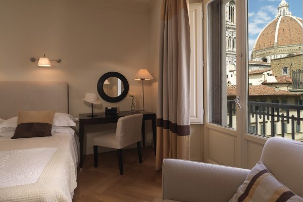 Hotel Savoy Florence Italy 意大利佛羅倫斯 (flight ∙ hotel ∙ package ∙ cruise ∙ private tour ∙ business ∙ M.I.C.E ∙ Luxe Travel ∙ Luxury travel  ∙ Luxury holiday  ∙ Luxe Tour  ∙ 特色尊貴包團 ∙  商務旅遊 ∙  自由行套票 ∙滑雪  ∙ 溫泉 ∙ 品味假期 ∙ 品味遊)