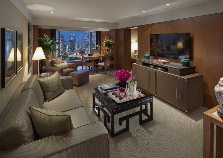 Staycation at Mandarin Oriental Hong Kong - Exclusive Offers | Luxe Travel