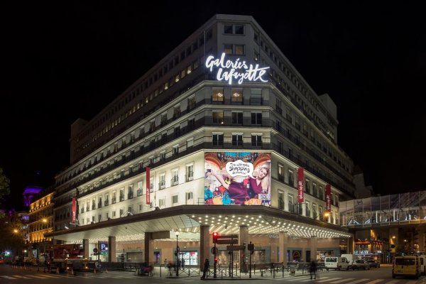 GALERIES LAFAYETTE PARIS 巴黎老佛爺百貨公司 (shopping ∙ flight ∙ hotel ∙ package ∙ cruise ∙ private tour ∙ business ∙ M.I.C.E ∙ Luxe Travel ∙ Luxury travel  ∙ Luxury holiday  ∙ Luxe Tour  ∙ 特色尊貴包團 ∙  商務旅遊 ∙  自由行套票 ∙滑雪  ∙ 溫泉 ∙ 品味假期 ∙ 品味遊)