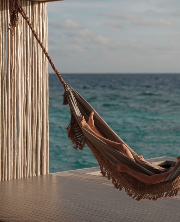 (暑假限定!) 馬爾代夫 柏典酒店 Patina Maldives 【獨家】4晚連早晚餐及豪華快艇套票 【包酒店豪華快艇接送 • 住宿 • 早晚餐 + 兒童免費餐飲 • 指定體驗】